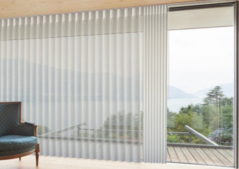 Stores verticaux transparents