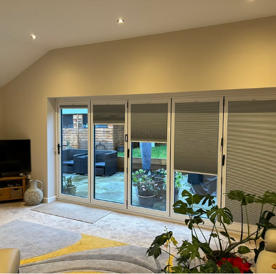 Stores en nid d'abeille standard