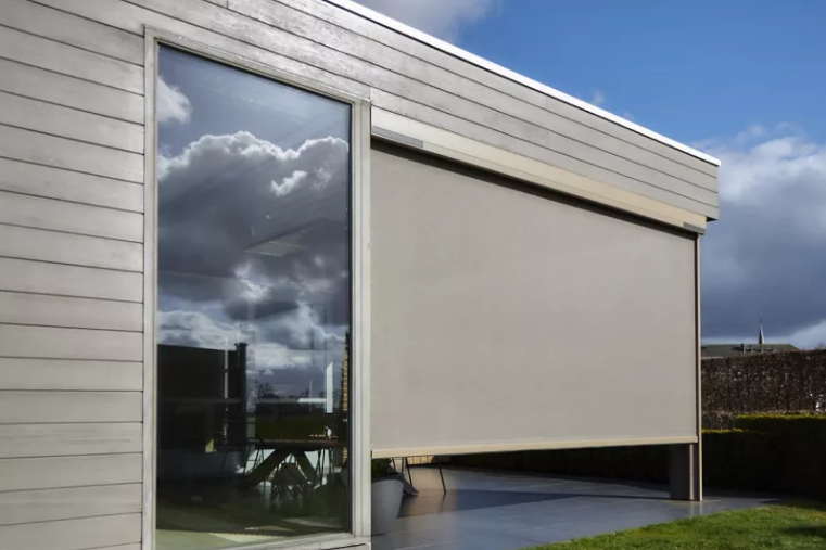 Stores à rouleau extérieurs motorisés de protection solaire de largeur avec fermeture à glissière pour 2022