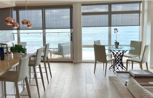Nuances solaires filtrantes de lumière pour la porte coulissante en verre