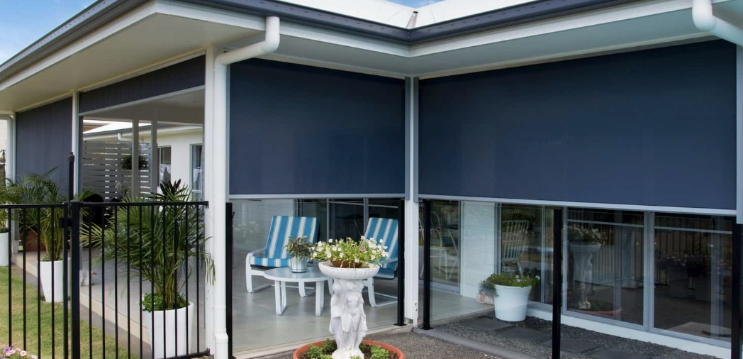 Intimité et ombre instantanées avec nos stores enrouleurs de patio