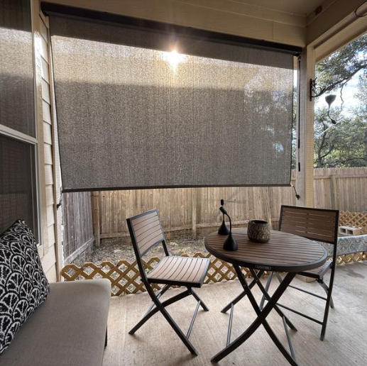 Shades solaires extérieures pour patios