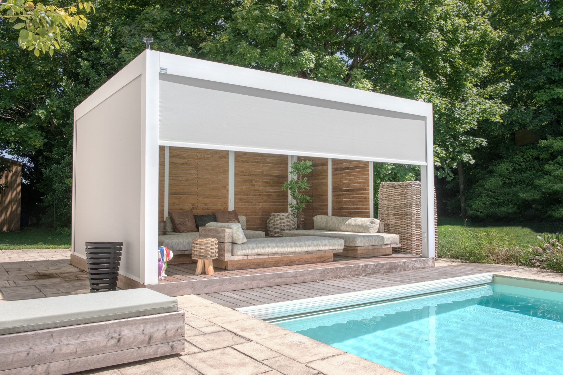 Transformez votre terrasse avec des stores enrouleurs