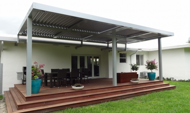 Pergola en aluminium de belvédère de toit escamotable imperméable réglable avec des auvents réglables