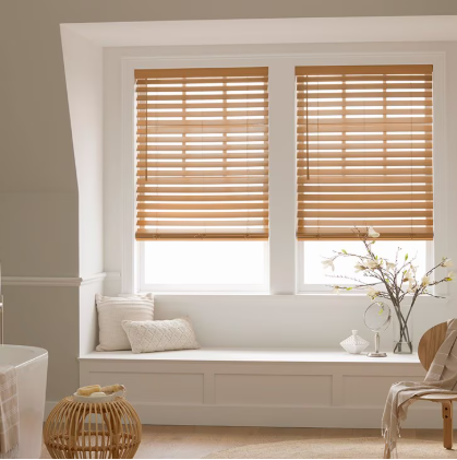 Fausses stores en bois
